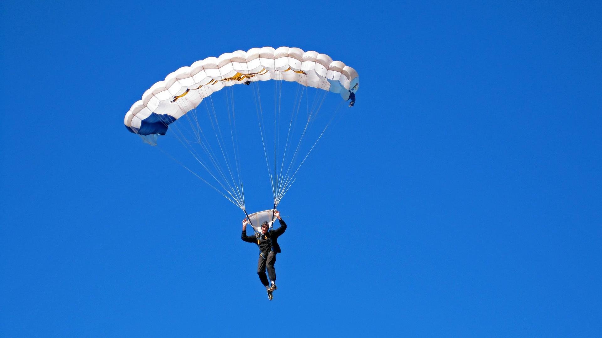 开云体育APP下载-美国队在巴黎奥运会上表现出色，晋级四强，美国队奥运会第几个出场